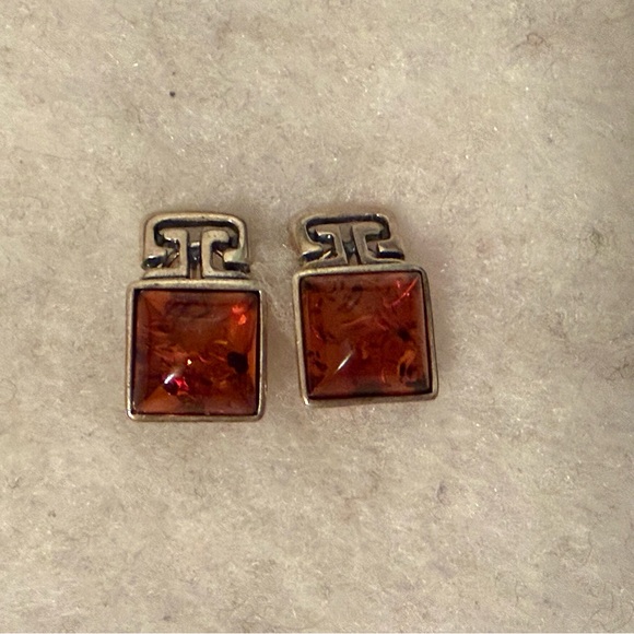EARRINGS STERLING SILVER 925 AMBER COGNAC PIERCED CURVED HUGGIE OMEGA CLOSURE - Picture 2 of 11